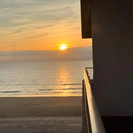 Atlantico 5 アパート